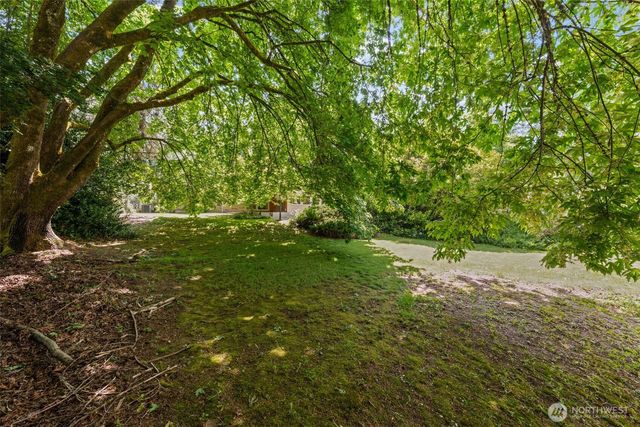 4045 149th Avenue SE, Bellevue, WA 98006
