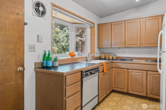 4045 149th Avenue SE, Bellevue, WA 98006