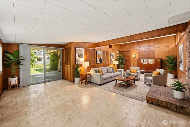 4045 149th Avenue SE, Bellevue, WA 98006