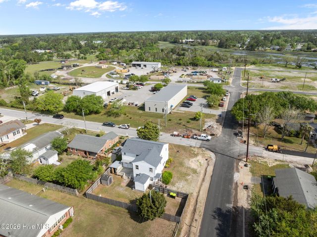2501 Avery Street, Morehead City, NC 28557
