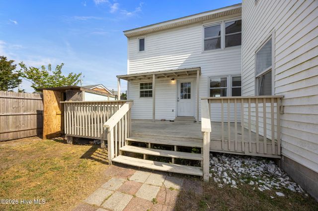 2501 Avery Street, Morehead City, NC 28557