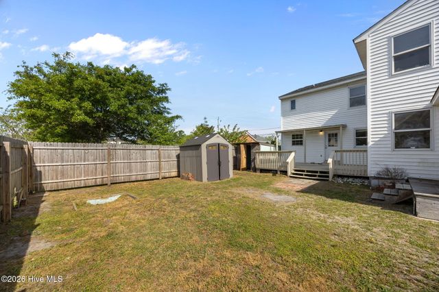 2501 Avery Street, Morehead City, NC 28557