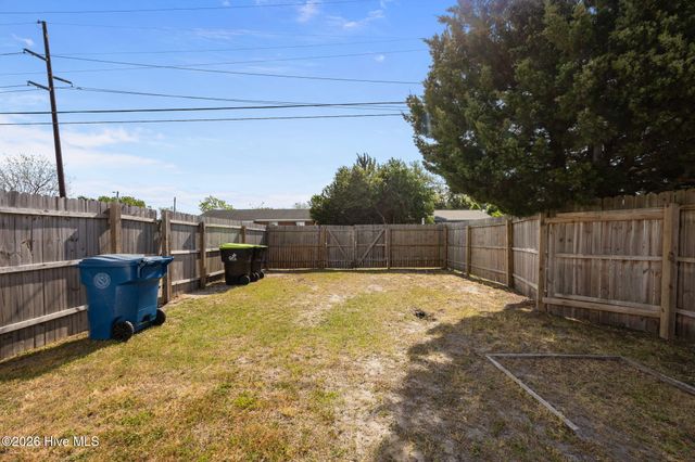 2501 Avery Street, Morehead City, NC 28557