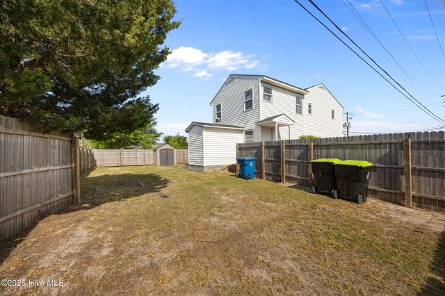2501 Avery Street, Morehead City, NC 28557