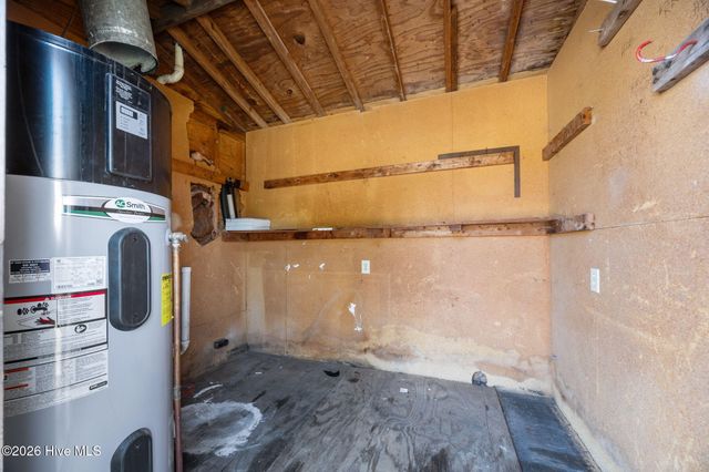 2501 Avery Street, Morehead City, NC 28557