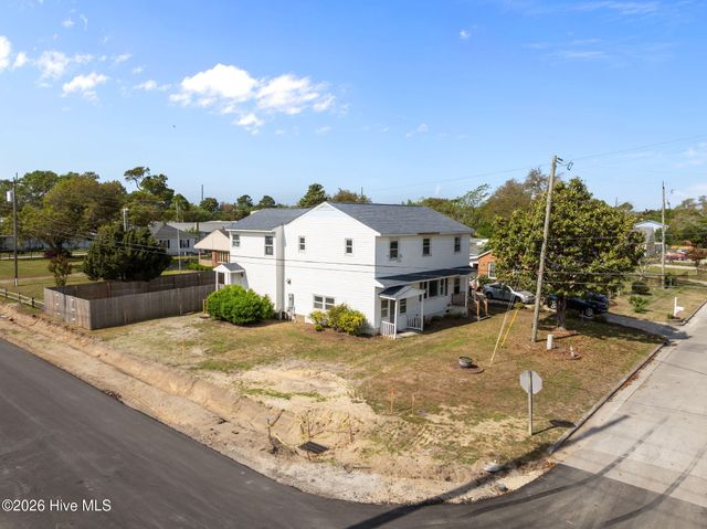 2501 Avery Street, Morehead City, NC 28557