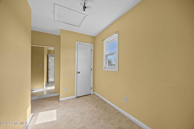 2501 Avery Street, Morehead City, NC 28557