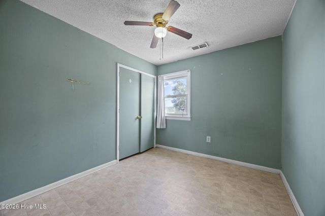 2501 Avery Street, Morehead City, NC 28557