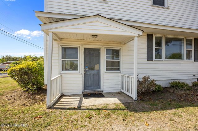 2501 Avery Street, Morehead City, NC 28557