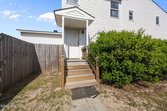 2501 Avery Street, Morehead City, NC 28557
