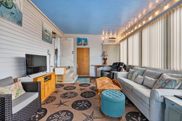 11055 SE Federal Highway 61, Hobe Sound, FL 33455