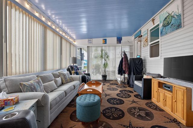 11055 SE Federal Highway 61, Hobe Sound, FL 33455