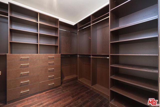 801 S Grand Avenue 2106, Los Angeles, CA 90017