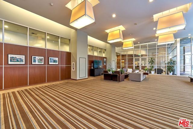 801 S Grand Avenue 2106, Los Angeles, CA 90017
