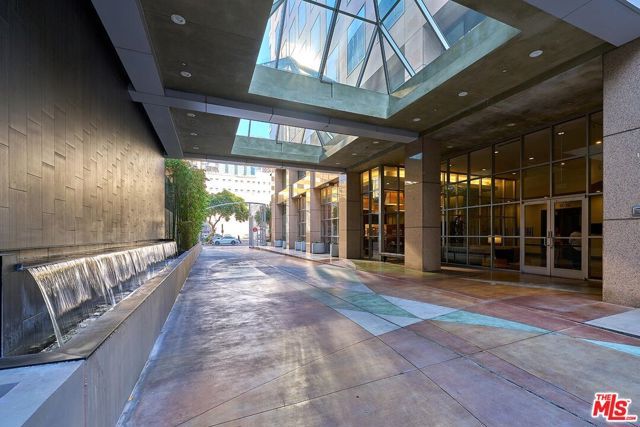 801 S Grand Avenue 2106, Los Angeles, CA 90017
