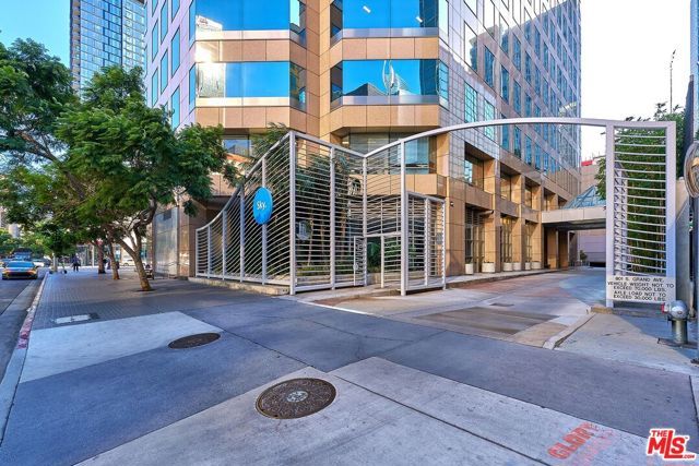 801 S Grand Avenue 2106, Los Angeles, CA 90017