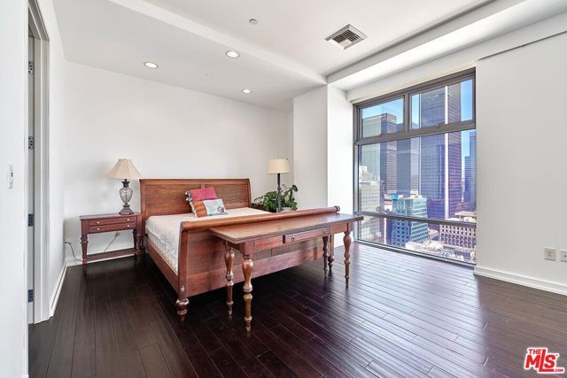 801 S Grand Avenue 2106, Los Angeles, CA 90017