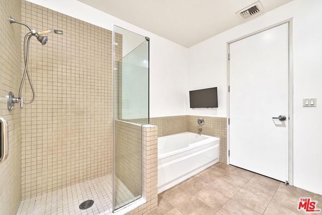 801 S Grand Avenue 2106, Los Angeles, CA 90017