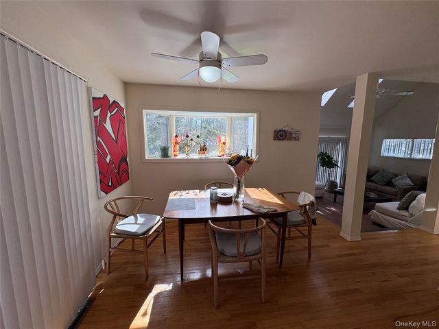 3 Vine Street, Hampton Bays, NY 11946