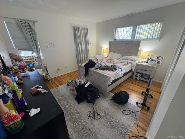 3 Vine Street, Hampton Bays, NY 11946