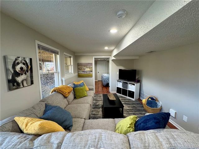 12793 S Gallery Street, Olathe, KS 66062