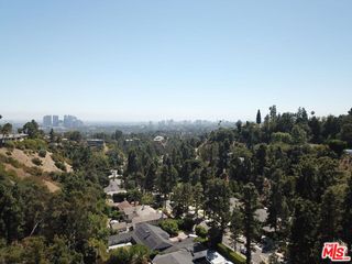 1422 Lindacrest Drive, Beverly Hills, CA 90210