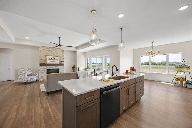 3007 Prairielight Court, Hiawatha, IA 52233