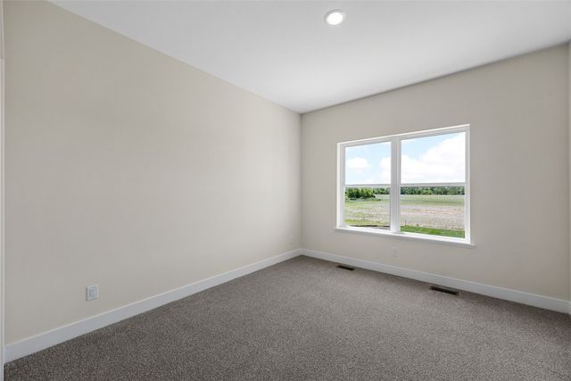 3007 Prairielight Court, Hiawatha, IA 52233