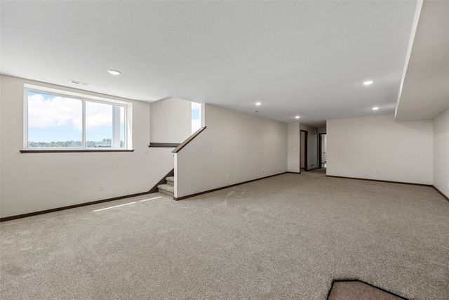 3007 Prairielight Court, Hiawatha, IA 52233