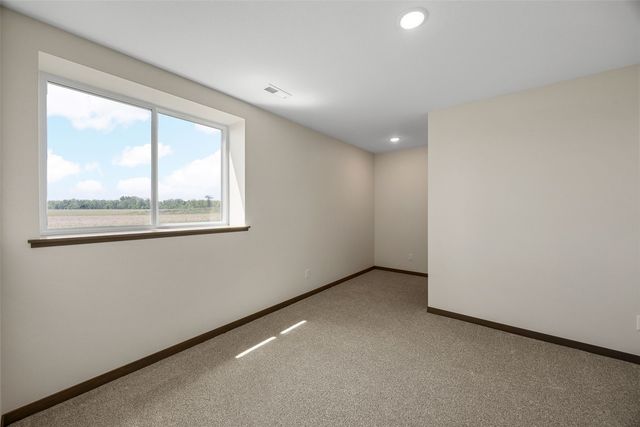 3007 Prairielight Court, Hiawatha, IA 52233