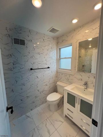 104 Poplar St 2, Jersey City, NJ 07307