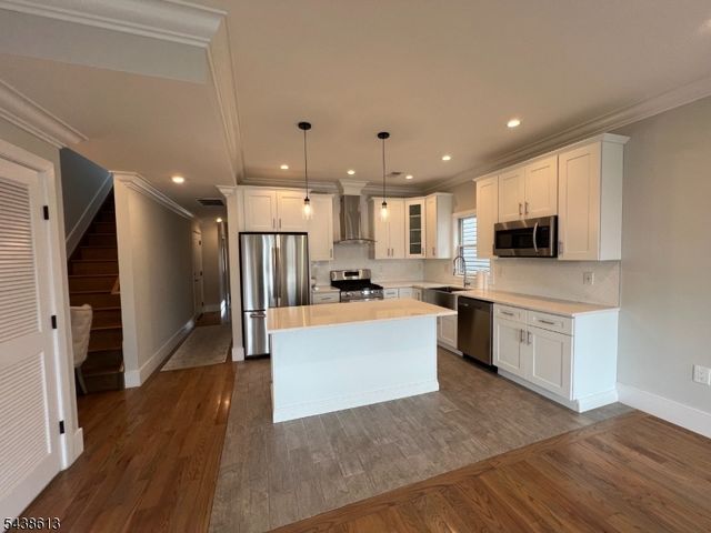 104 Poplar St 2, Jersey City, NJ 07307