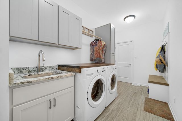 701 Verdano Terrace, Crown Point, IN 46307