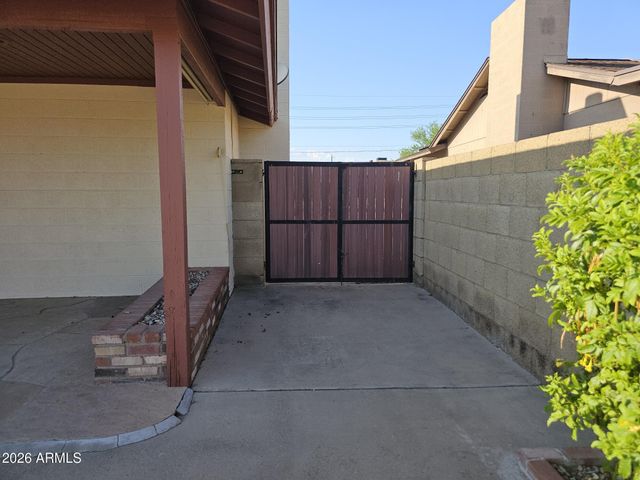 3337 W Kristal Way, Phoenix, AZ 85027