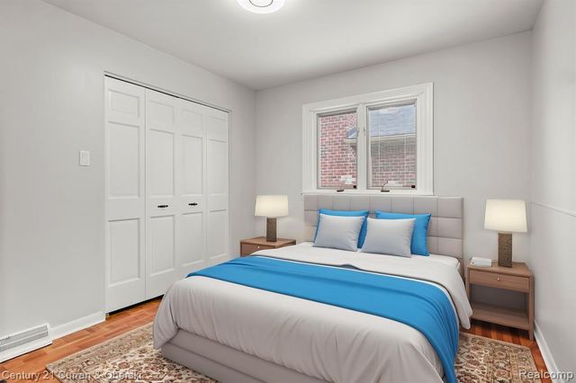 21979 Hickorywood Drive, Dearborn Heights, MI 48127