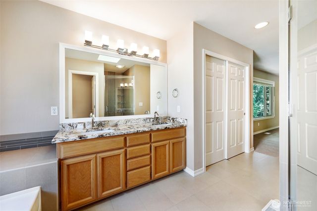 7115 NE 167th Street, Kenmore, WA 98028