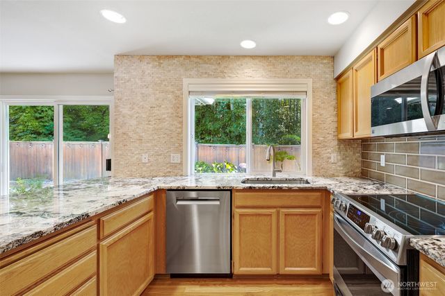7115 NE 167th Street, Kenmore, WA 98028