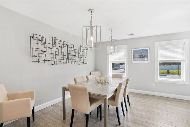 17 Fieldstone Ln, Marion, MA 02738