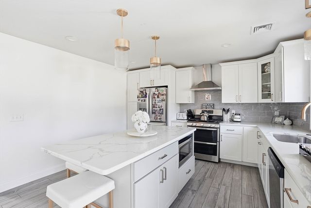 17 Fieldstone Ln, Marion, MA 02738