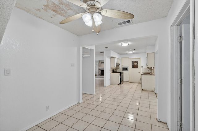 2422 Lakeshore Drive, Grand Prairie, TX 75051