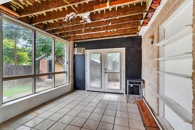 2422 Lakeshore Drive, Grand Prairie, TX 75051