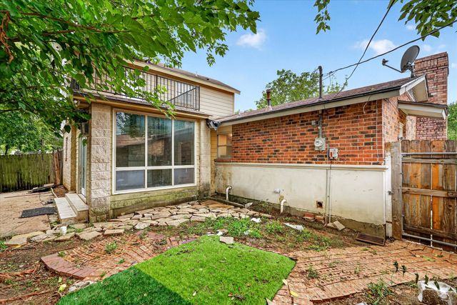 2422 Lakeshore Drive, Grand Prairie, TX 75051