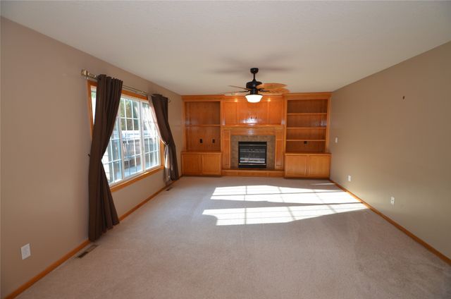 3608 Brook Run Drive, Des Moines, IA 50317