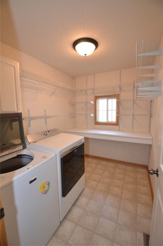 3608 Brook Run Drive, Des Moines, IA 50317