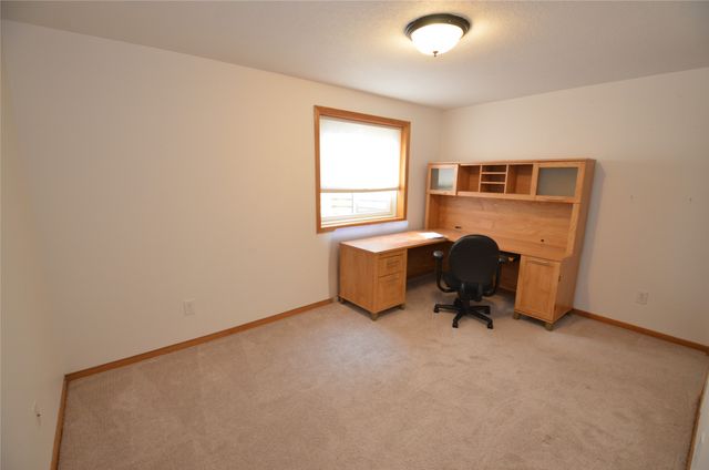 3608 Brook Run Drive, Des Moines, IA 50317