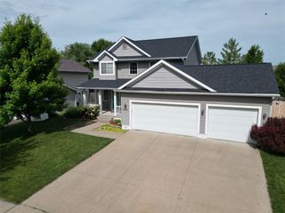 3608 Brook Run Drive, Des Moines, IA 50317