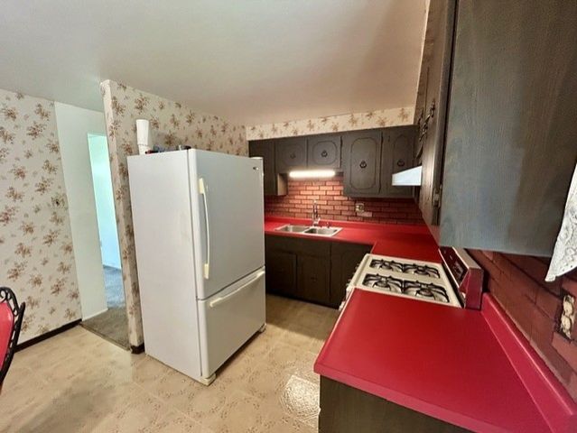 5764 Wilson Dr, Bethel Park, PA 15102