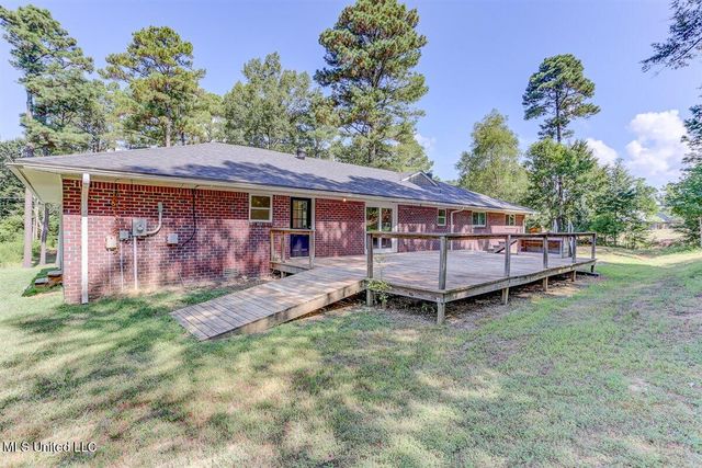 3500 Pigeon Roost Road, Byhalia, MS 38611