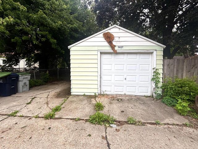 5657 N 58th STREET, Milwaukee, WI 53218