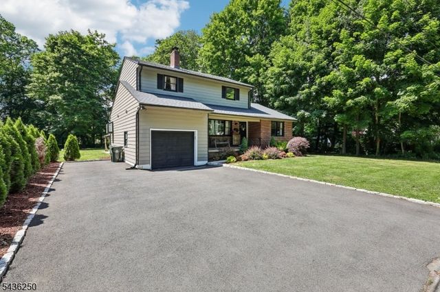 5 N Rose Ln, Mount Olive Twp., NJ 07828
